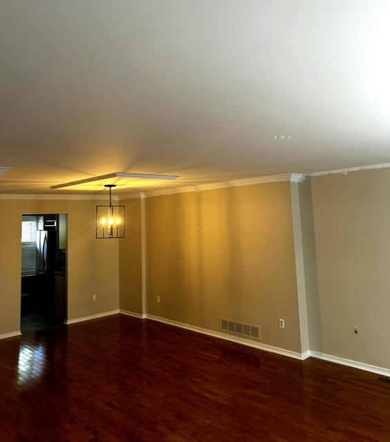 Popcorn ceiling removal — Oakville (River Oaks) — Level 5 smoothing